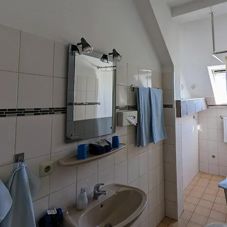 Schweizerhaus 2*