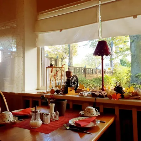 Schweizerhaus מלון