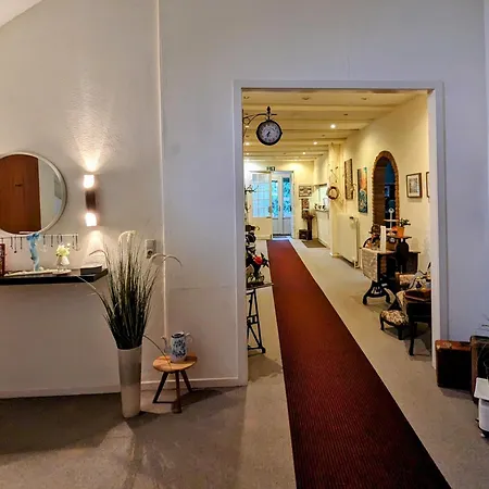 Schweizerhaus فندق لوبيك