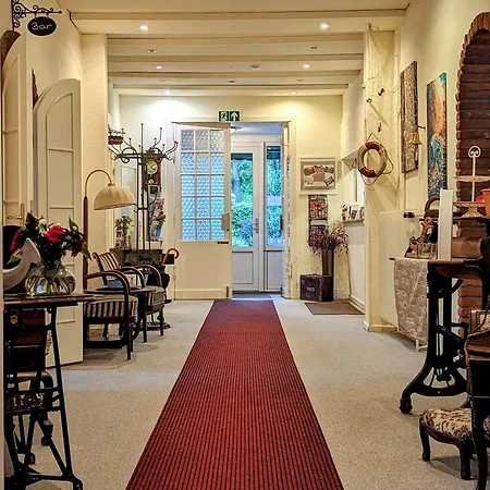 Schweizerhaus Hotel 2*