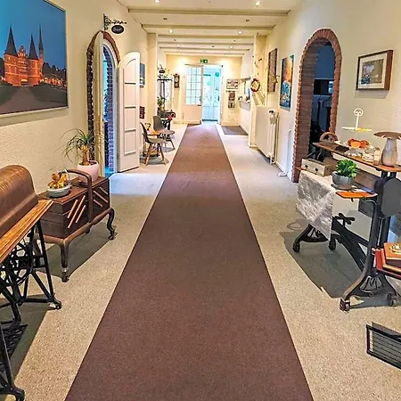 Hotel Schweizerhaus 2*