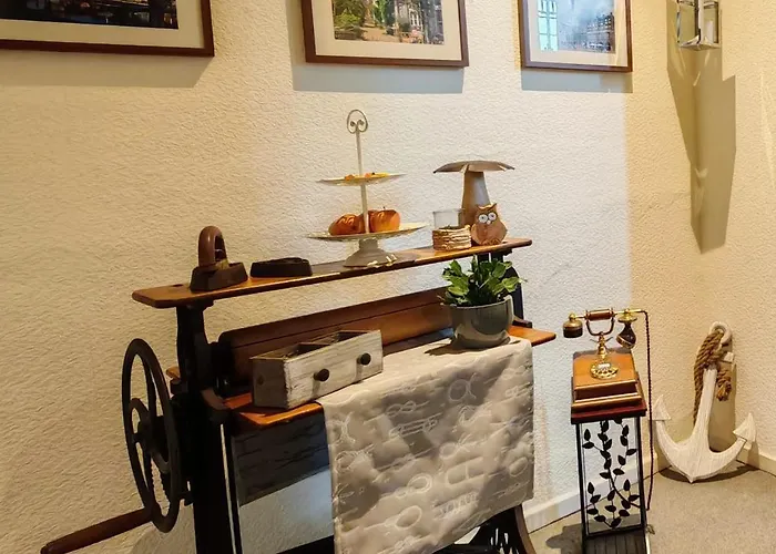 Schweizerhaus 2* لوبيك