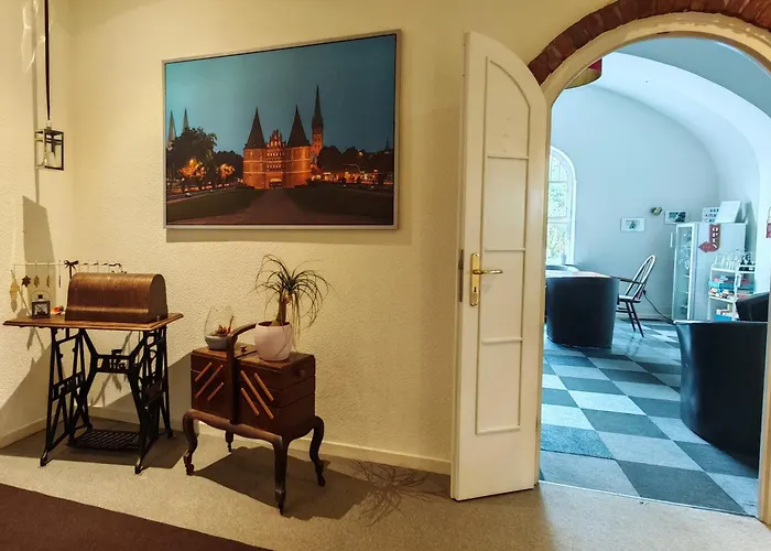 Schweizerhaus فندق